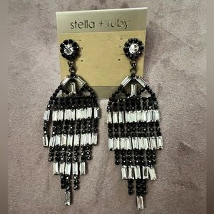 💜3/$20 New Stella & Ruby Chandelier Earrings- Black beading and clear stones
